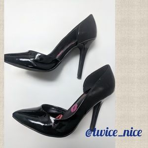 Juicy Couture Black Pumps Size 6